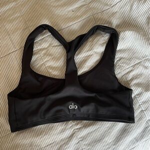 Alo Yoga Airlift Advantage Racerback Bra (black)